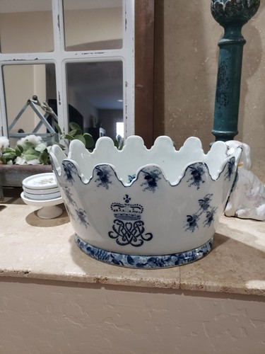 Blue white ceramic - blue,