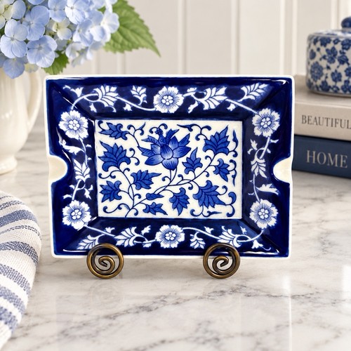 Vtg blue and white - and,